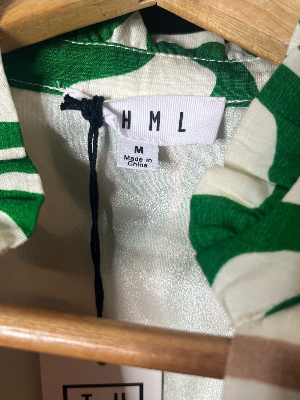 THML Women’s Green White Abstract Print Ruffle Knee Length Dress Sz M~NWT - Picture 2 of 11